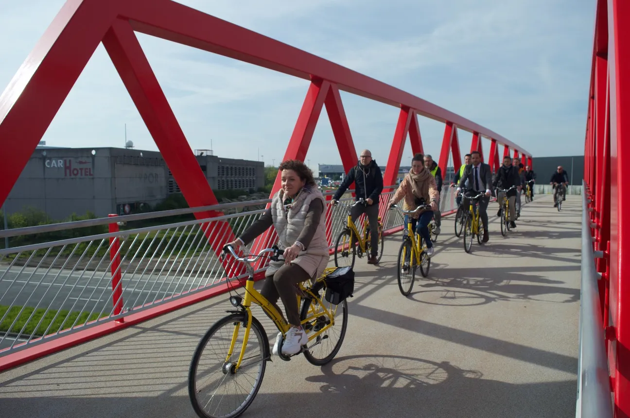 Ervaar vrijheid en veiligheid met vele fietssnelwegen rond Budha